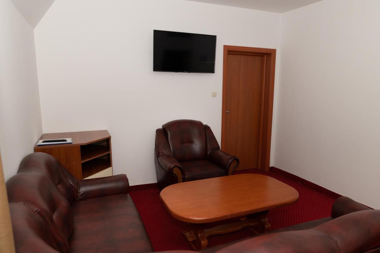 Hotel Mirni Kutak Otočac