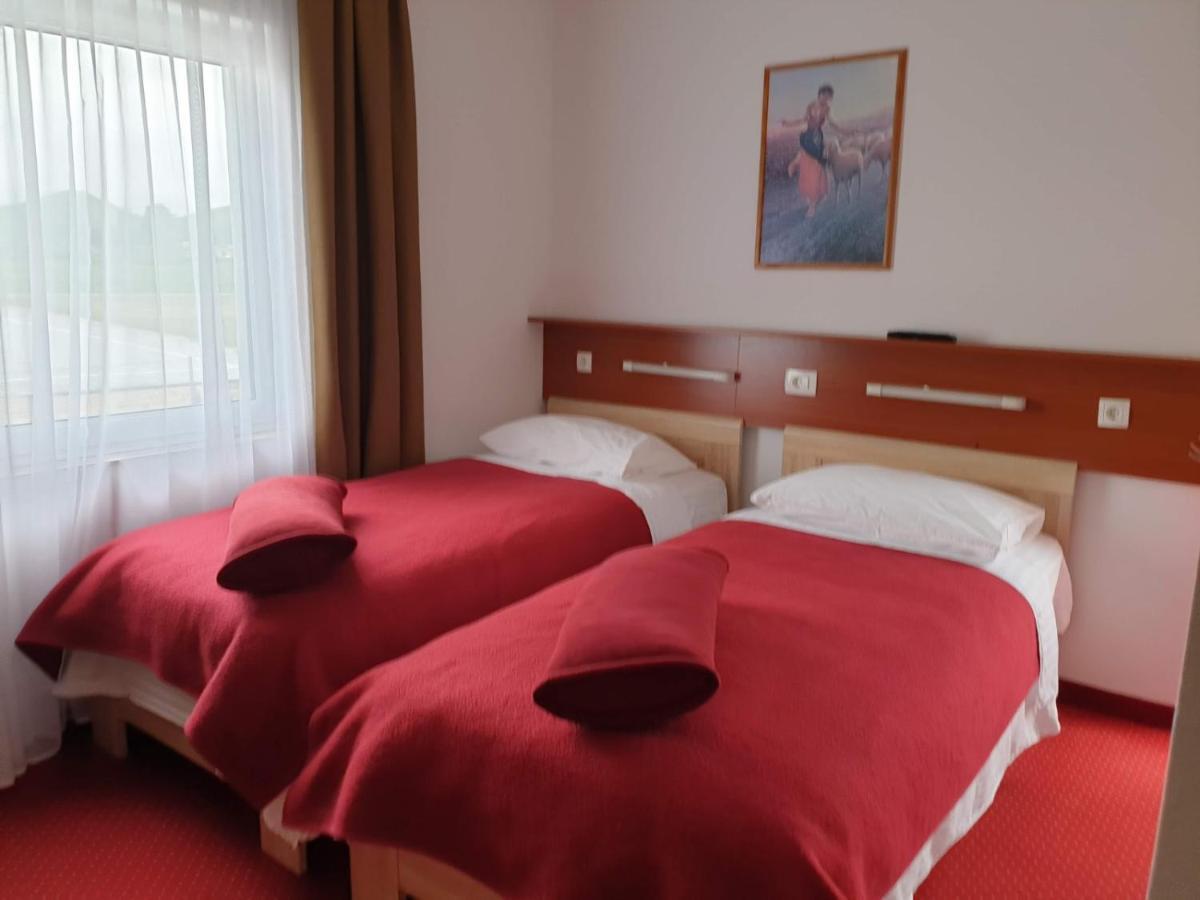 Mirni Kutak 3* Otočac